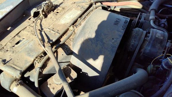 1982-1984 Deville Sedan Radiator Cooling Fan Shroud Oem Plastic Housing 4.1l — photo 2