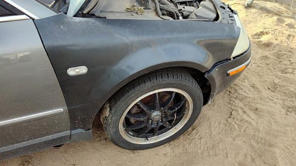 2001-2004 Vw Passat Passenger Right Front Fender Oem 3B0821106e — photo 2