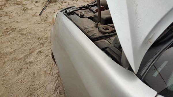 2002-2006 Toyota Camry Driver Left Front Fender Oem 1C8 Lunar Mist Metallic — photo 2