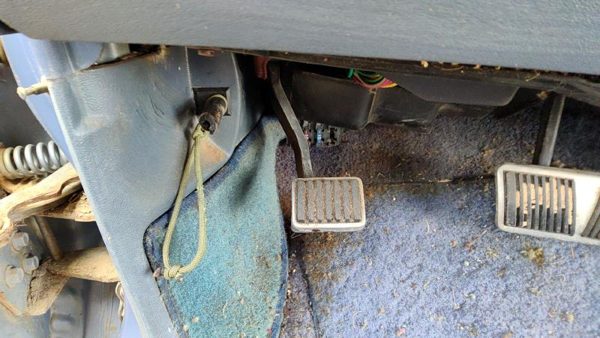 1984 Deville Sedan Parking Brake Pedal Assembly Oem Complete Emergency Unit — photo 1