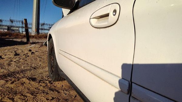 2000 Ford Taurus Front Door LH White — photo 5