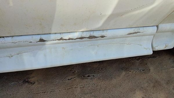 2007 Chevy Uplander Driver Left Rear Lower Moulding From Door Oem Back White 50U — photo 3