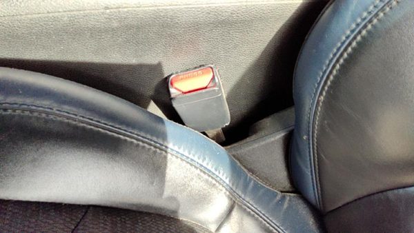 2015 Chrysler 200 Front Seat Belt Black X9 — photo 2