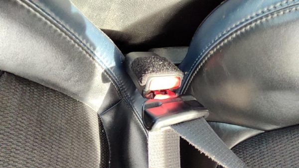 2015 Chrysler 200 Front Seat Belt Black X9 — photo 6