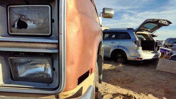 1981-1988 Chevy K30 Driver Left Front Fender Oem 15634642 — photo 7