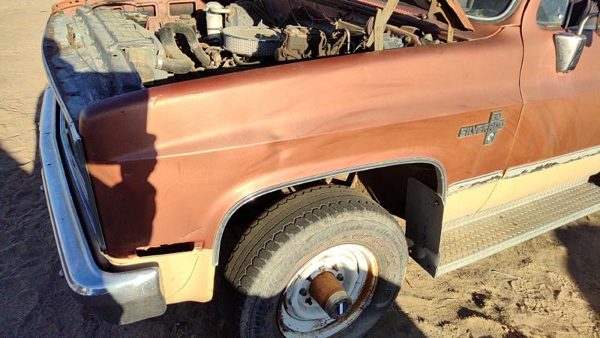 1981-1988 Chevy K30 Driver Left Front Fender Oem 15634642 — photo 1