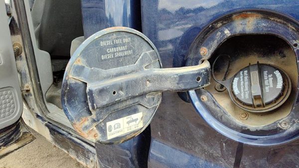 1999-2005 F350 Powerstroke Fuel Tank Door With Hinge Gas Lid Oem Filler Blue — photo 3