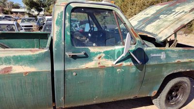1976 GMC Jimmy Front Door RH Green 00373302