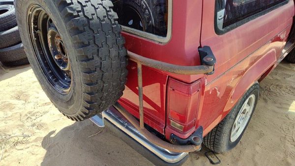 84-90 Ford Bronco 2 Ford Bronco 2 Spare Tire Carrier Mount Complete Assembly Oem — photo 2