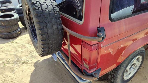 84-90 Ford Bronco 2 Ford Bronco 2 Spare Tire Carrier Mount Complete Assembly Oem — photo 3