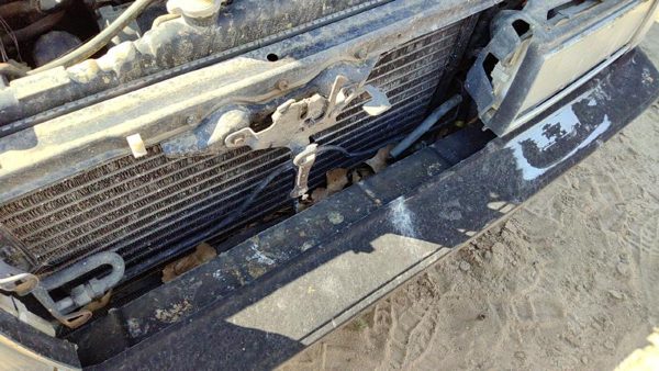 1983-1986 Toyota Camry Hood Latch Assembly With Bracket Oem — photo 7
