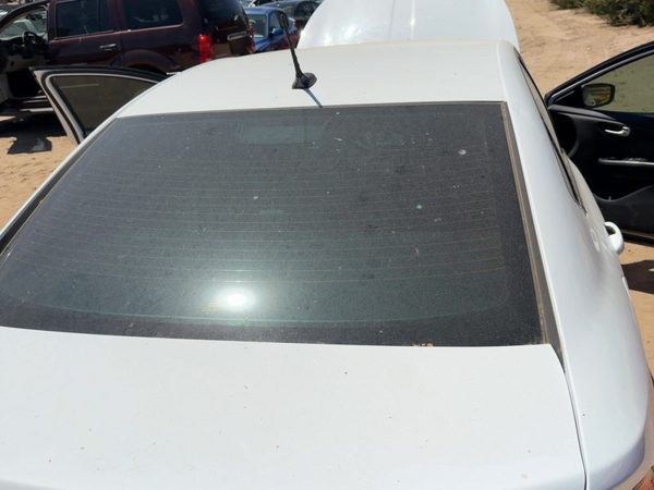 2013-2016 Dodge Dart Back Glass Rear Window Oem 68081967Ae — photo 1