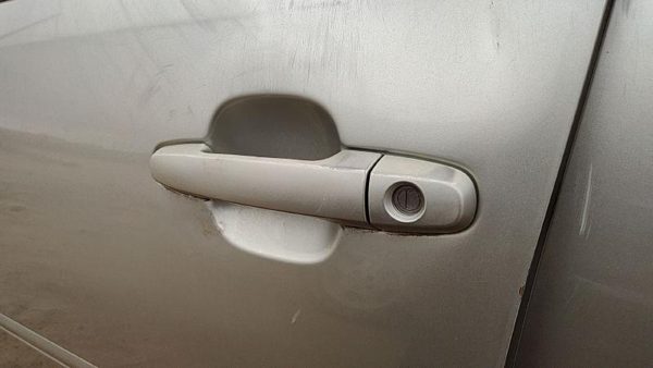 02-06 Toyota Camry Driver Left Front Outside Door Handle 1C8 Lunar Mist Metallic — photo 6