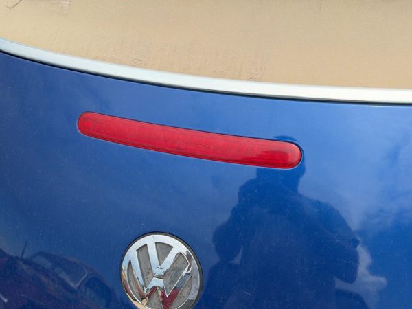 2003-2010 Vw Beetle Convertible Third Brake Light Middle Lamp Oem — photo 1