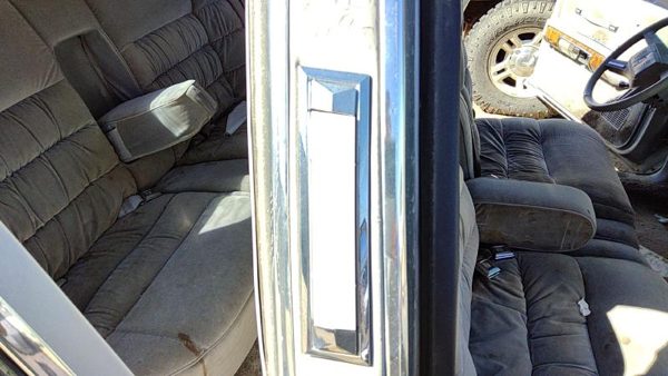 1983-1987 Mercury Grand Marquis Passenger Right Rear B Pillar Side Marker Oem — photo 2