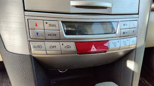 10-14 Legacy Outback Temperature Control Module In Dash Heater Ac Head Unit — photo 2
