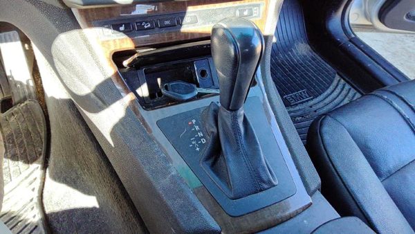 04-06 Bmw X3 Floor Shifter Lever Assembly Oem Shift Unit Automatic Transmission — photo 1