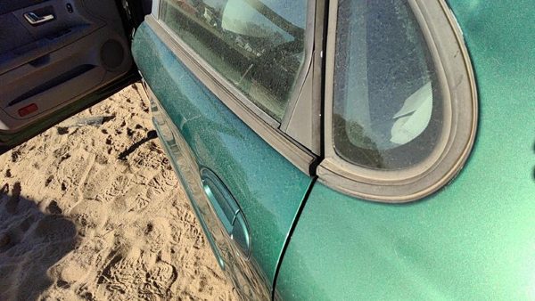 2000 Ford Taurus Rear Door LH Su Tropic Green 2F1Z5424631AA — photo 2