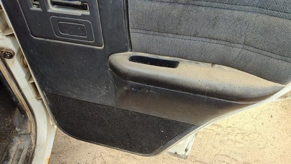 91-94 S10 Blazer Passenger Right Rear Door Trim Panel With Switches Back Black — photo 6