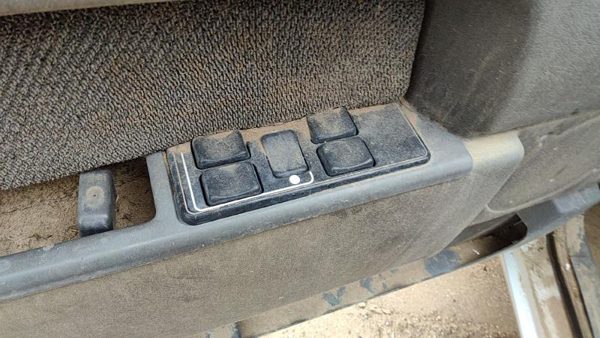 83-95 Volvo 740 Driver Left Front Power Window Master Control Switch Oem — photo 2