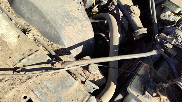 1984 Deville Sedan Radiator Fender Support Brackets Rods Oem Set — photo 3