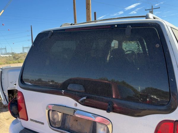 1998 Lincoln Navigator Back Glass/window — photo 4