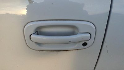 2000-2006 Chevy Suburban Driver Left Front Outside Door Handle 50U Summit White
