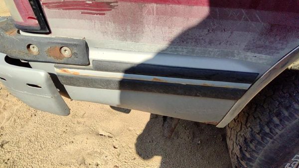 1991-1994 S10 Blazer Passenger Right Rear Moulding On Quarter Panel Oem — photo 3