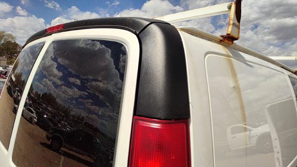 03-24 Chevy Express Van Passenger Right Rear Moulding On Quarter Panel Oem — photo 2
