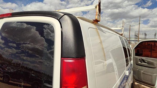 03-24 Chevy Express Van Passenger Right Rear Moulding On Quarter Panel Oem — photo 6