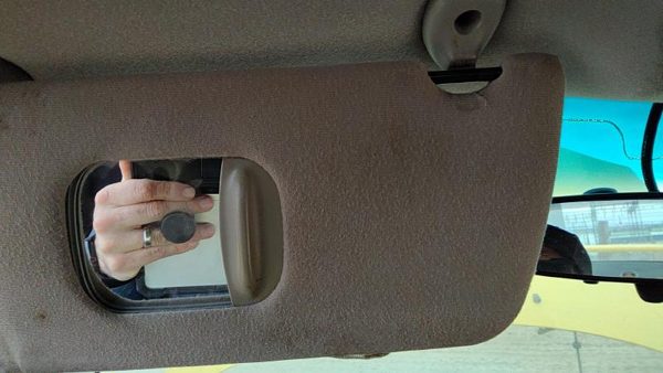 2003-2005 Dodge Neon Driver Left Sun Visor Oem Gray 0Wr611l2aa — photo 7