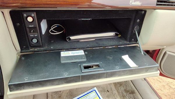 95-02 Cadillac Eldorado Glove Box Assembly Complete Door With Latch Shale 155 — photo 5