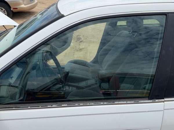 97-01 Camry Driver Left Front Side Window Door Glass Oem Without Ultraviolet — photo 1