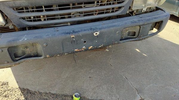 92-98 Isuzu Npr Front Bumper Assembly Oem — photo 4