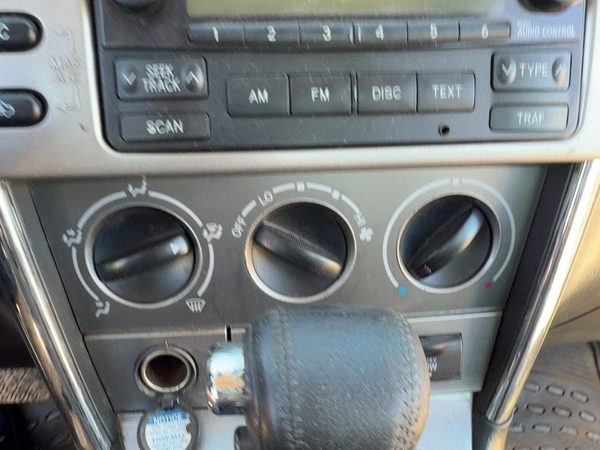 03-05 Matrix Xr Temperature Control Module In Dash Heater Ac Head Unit Oem — photo 2