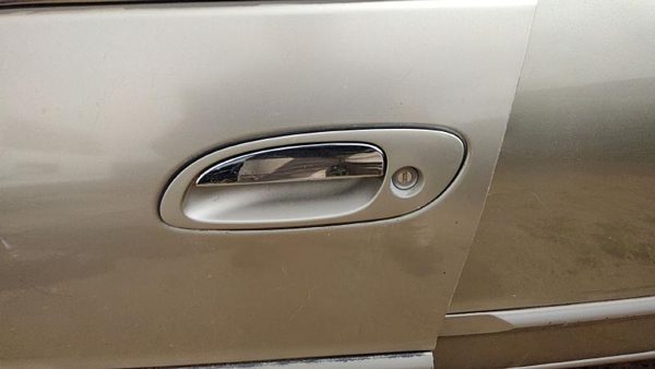 2000-2003 Nissan Maxima Driver Left Front Outside Door Handle Oem Gold — photo 2