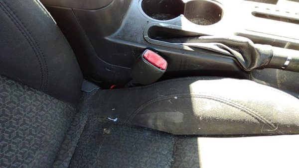 06-09 Pontiac G6 Passenger Right Front Seat Belt Buckle Receiver Oem Black 19B — photo 1