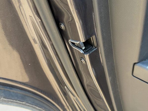 2010-2015 Chevy Equinox Driver Left Rear Door Latch With Rods/Cables Oem Back — photo 1