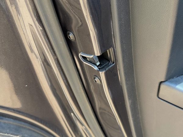 2010-2015 Chevy Equinox Driver Left Rear Door Latch With Rods/Cables Oem Back — photo 4