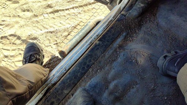 13-18 Dodge Ram 4500 Driver Left Lower Kick Trim Panel Oem Gray X8 — photo 6