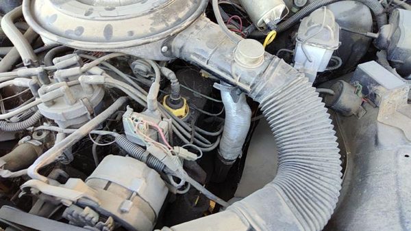 1983-1985 Mercury Grand Marquis Driver Left Valve Cover Oem 5.0L 5.0L — photo 1