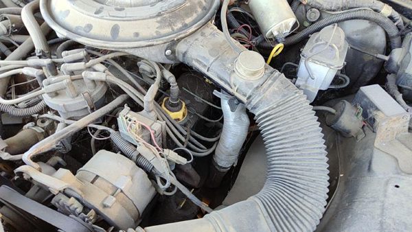 1983-1985 Mercury Grand Marquis Driver Left Valve Cover Oem 5.0L 5.0L — photo 2