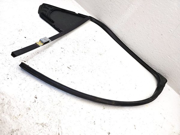 10-17 Chevy Equinox Driver Left Rear Vent Window Back Door Glass With Frame Oem — photo 10