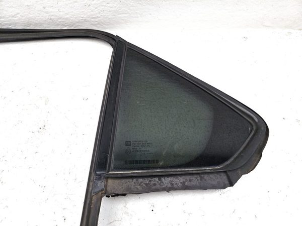 10-17 Chevy Equinox Driver Left Rear Vent Window Back Door Glass With Frame Oem — photo 7