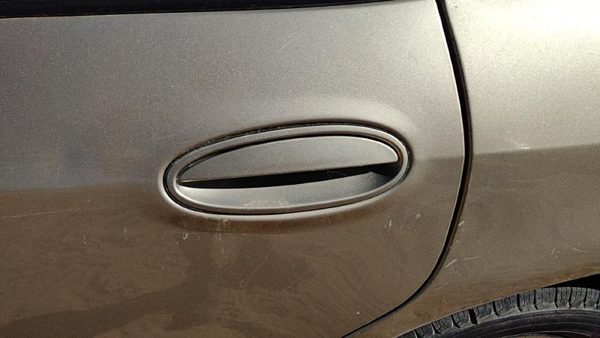 2000-2005 Chevy Impala Driver Left Rear Outside Door Handle Oem Back Gold 49U — photo 1