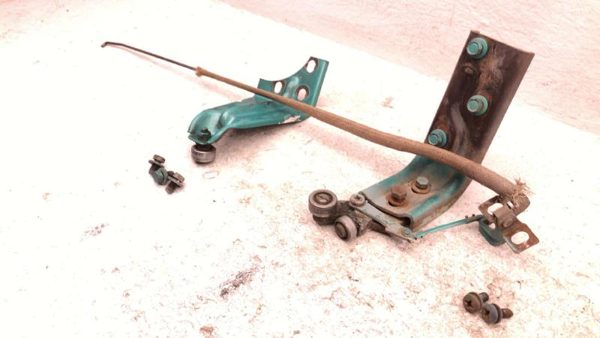 1971 Dodge Van G20 Sliding Door Upper And Lower Roller Arm Assembly Oem Hardware — photo 2