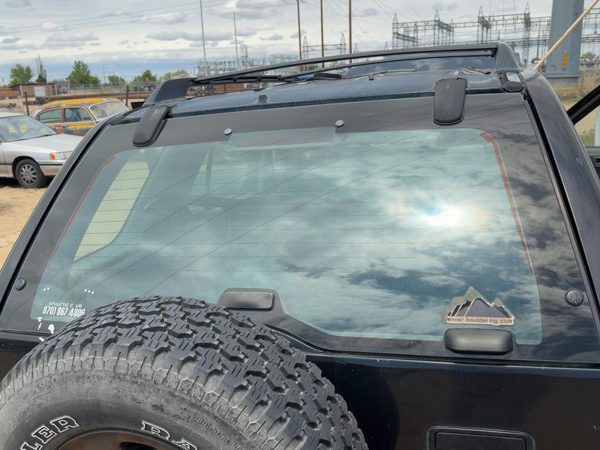 1998-2004 Isuzu Rodeo Back Glass Rear Window Oem 6675409 — photo 3