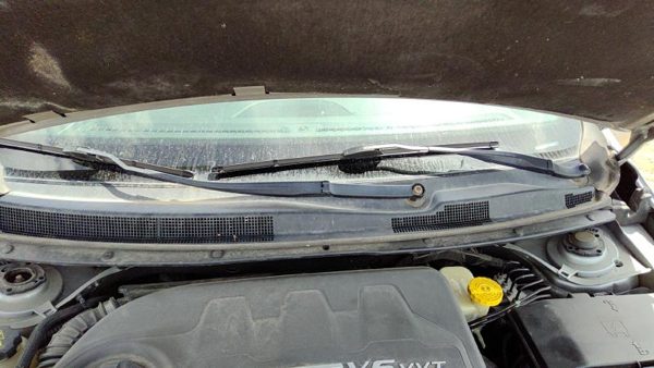 15-17 Chrysler 200 Windshield Wiper Cowl Vent Trim Panel Oem Cover — photo 1