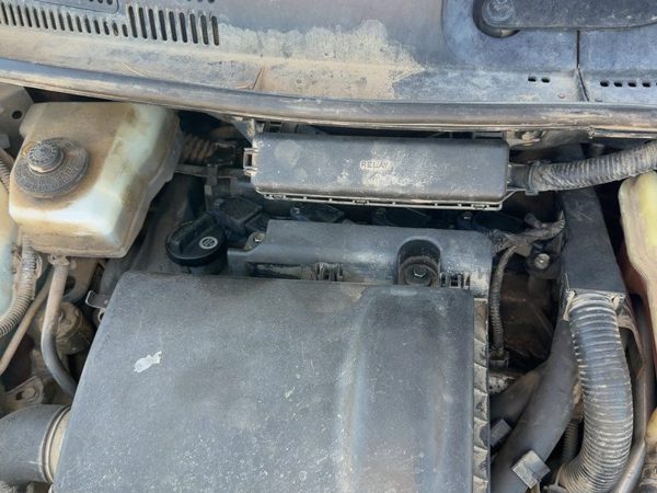 2001-2009 Toyota Prius Valve Cover Oem 1.5L 1120121060 — photo 3