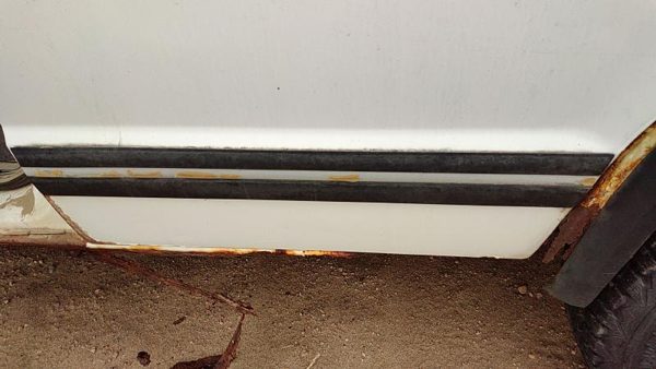 91-94 Chevy S10 Blazer Driver Left Rear Moulding From Door Oem Back Trim Strip — photo 2